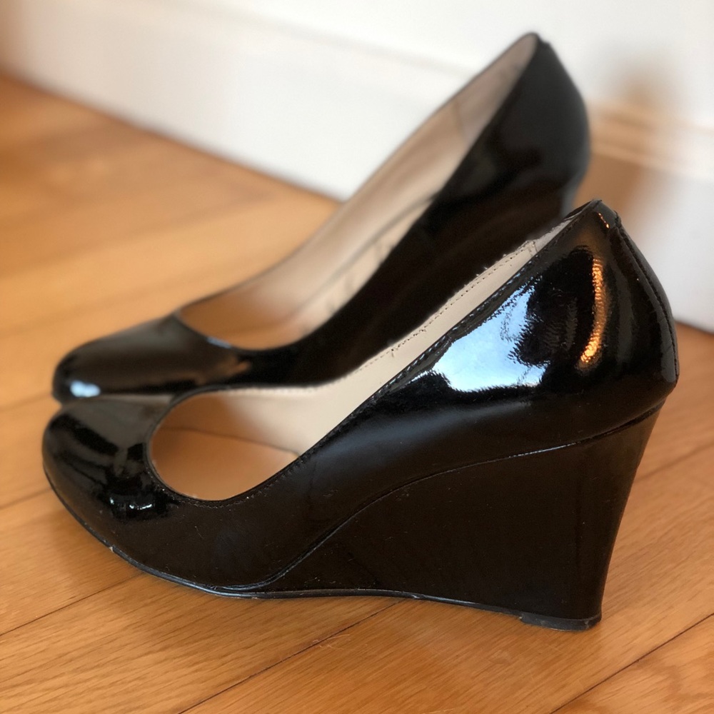 Black Wedges